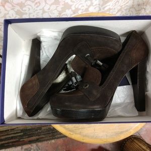 NIB Stuart Weitzman Cola Suede Tassle High Heels